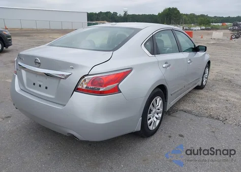 2015 Nissan Altima 2.5 S из США, поврежденный, VIN 1N4AL3AP8FC450260